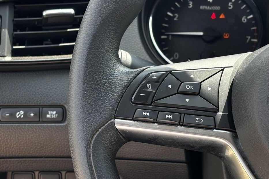 Продам Nissan Rogue Sport 2.0 4х4  2019 года в Львове