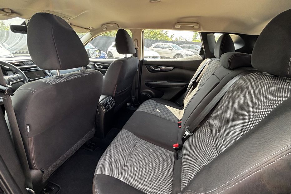 Продам Nissan Rogue Sport 2.0 4х4  2019 года в Львове