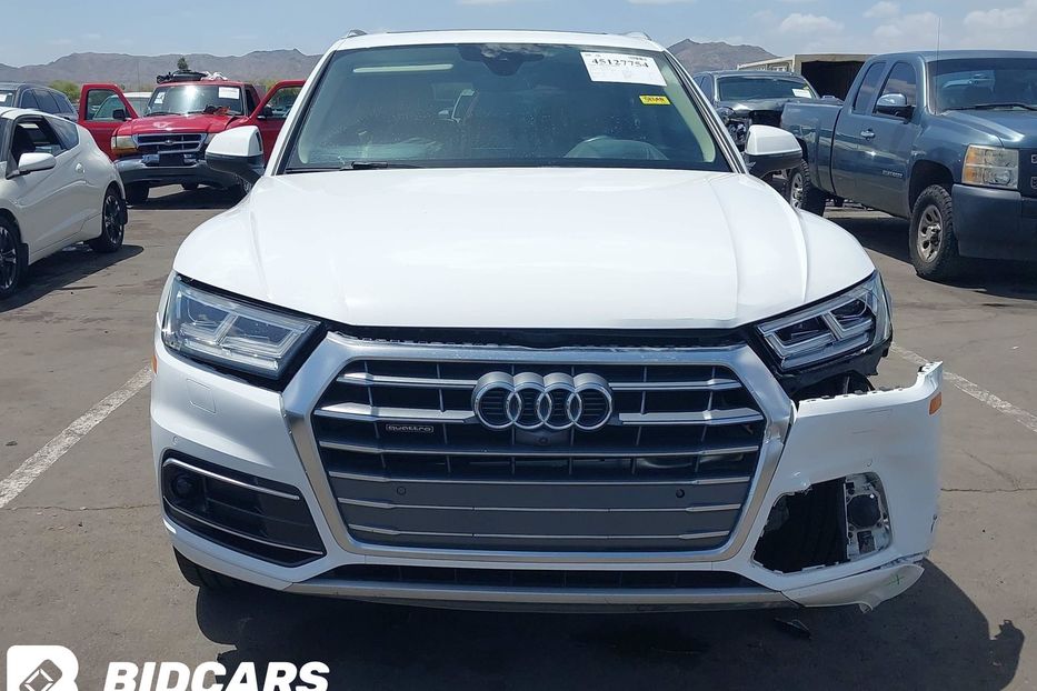 Продам Audi Q5 Premium/2.0T Tech Premium 5658 2018 года в Львове
