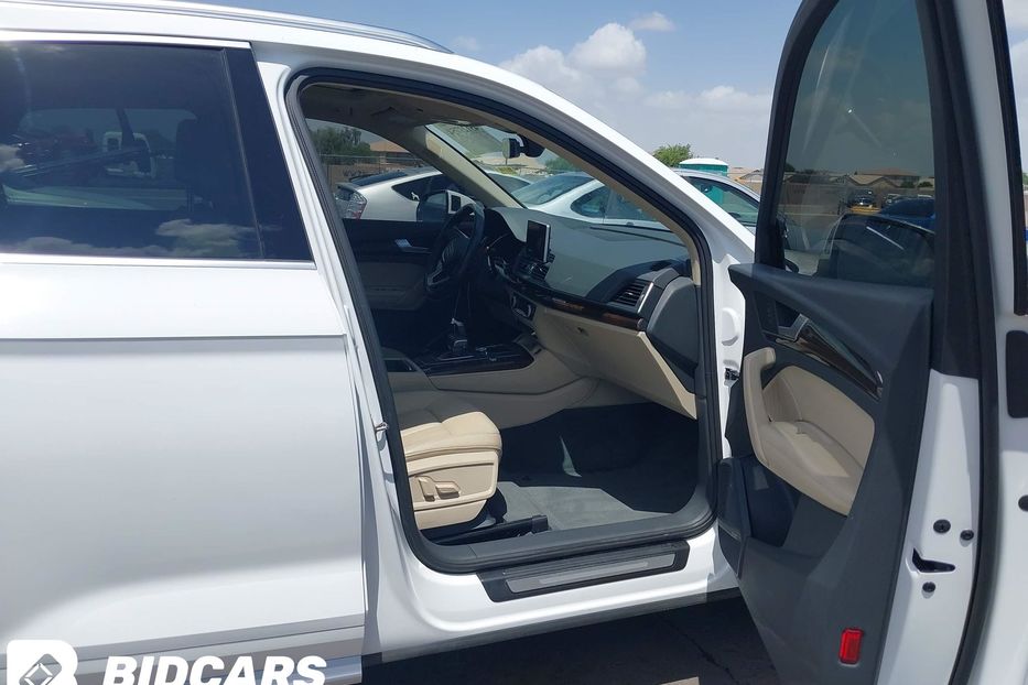 Продам Audi Q5 Premium/2.0T Tech Premium 5658 2018 года в Львове