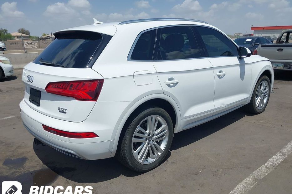 Продам Audi Q5 Premium/2.0T Tech Premium 5658 2018 года в Львове