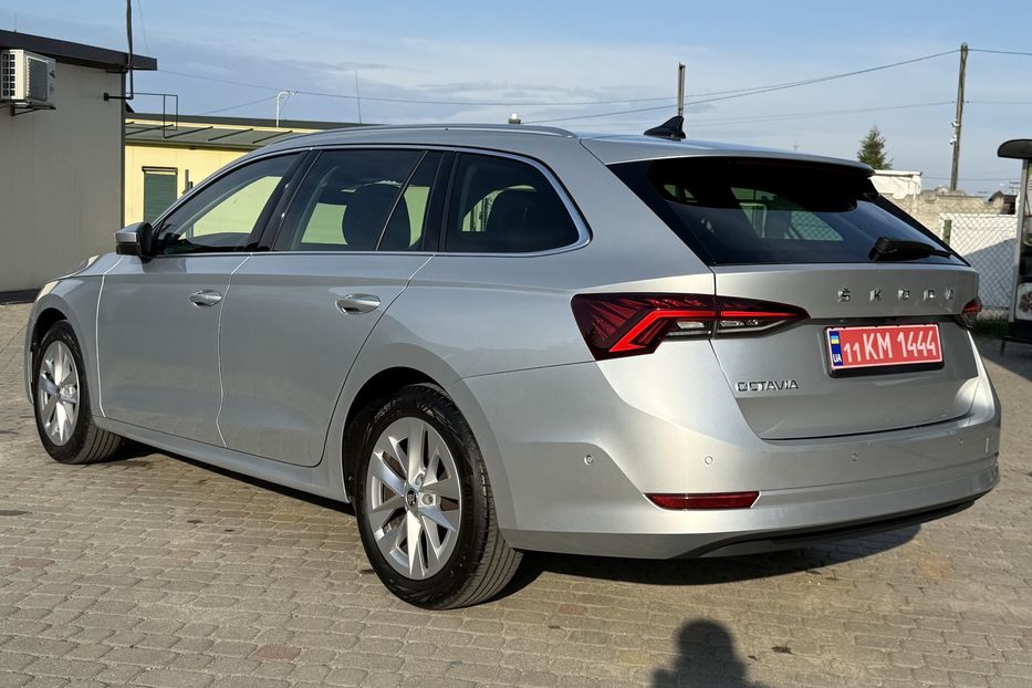 Продам Skoda Octavia А8 2.0 TDI 150к.с АТ FULL LED 2021 года в Львове
