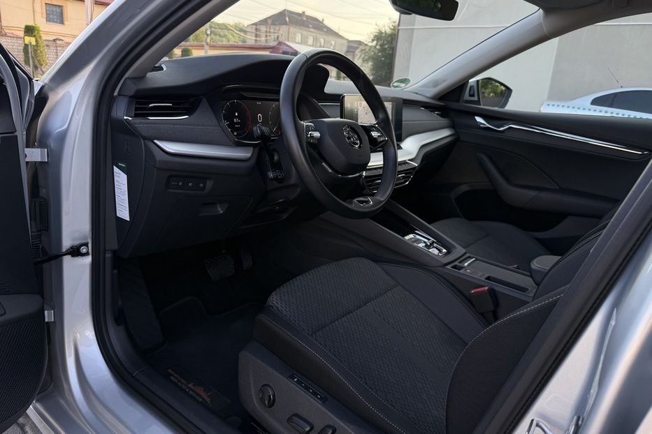 Продам Skoda Octavia А8 2.0 TDI 150к.с АТ FULL LED 2021 года в Львове