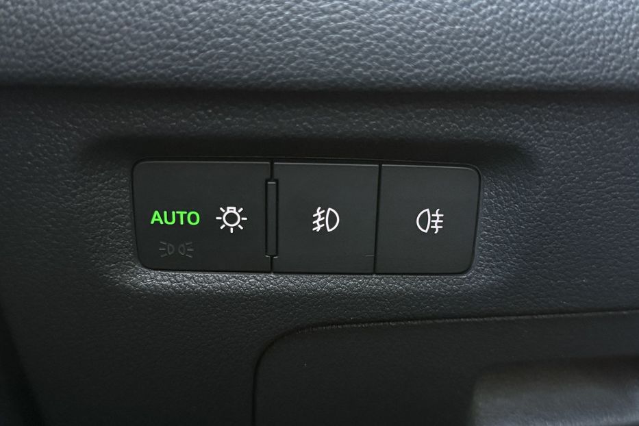 Продам Skoda Octavia А8 2.0 TDI 150к.с АТ FULL LED 2021 года в Львове