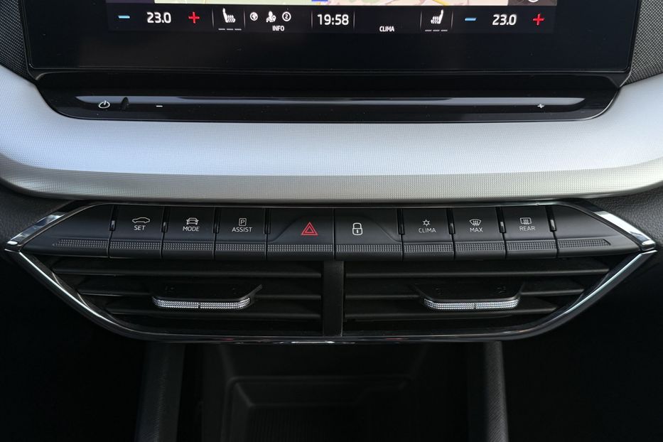 Продам Skoda Octavia А8 2.0 TDI 150к.с АТ FULL LED 2021 года в Львове
