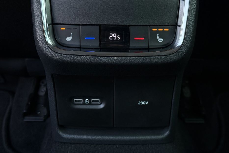 Продам Skoda Octavia А8 2.0 TDI 150к.с АТ FULL LED 2021 года в Львове