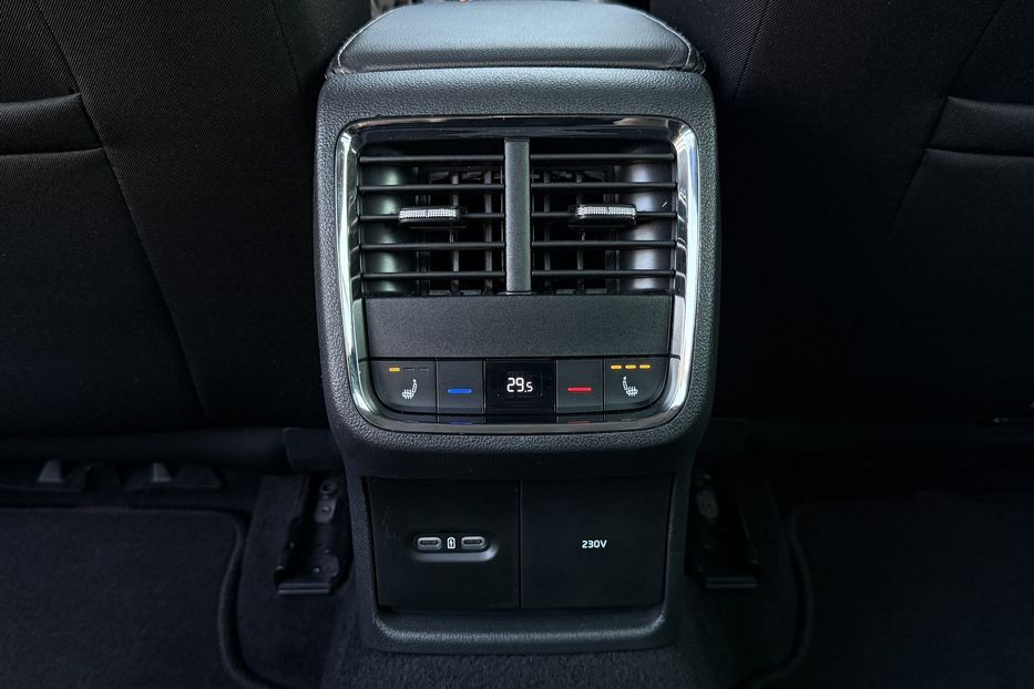 Продам Skoda Octavia А8 2.0 TDI 150к.с АТ FULL LED 2021 года в Львове