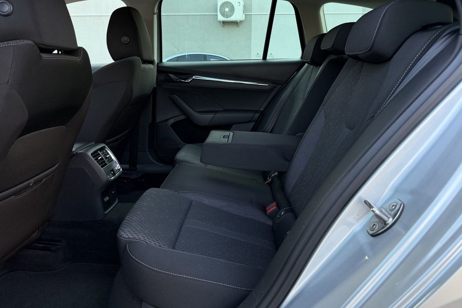 Продам Skoda Octavia А8 2.0 TDI 150к.с АТ FULL LED 2021 года в Львове