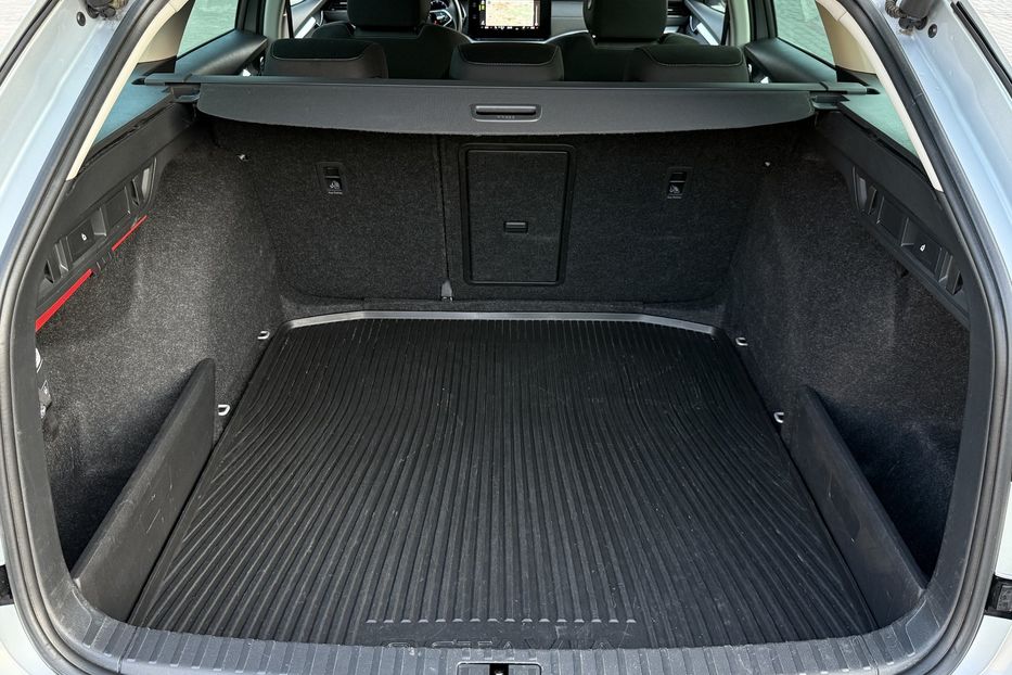 Продам Skoda Octavia А8 2.0 TDI 150к.с АТ FULL LED 2021 года в Львове