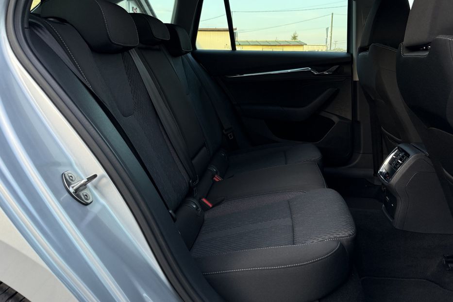 Продам Skoda Octavia А8 2.0 TDI 150к.с АТ FULL LED 2021 года в Львове
