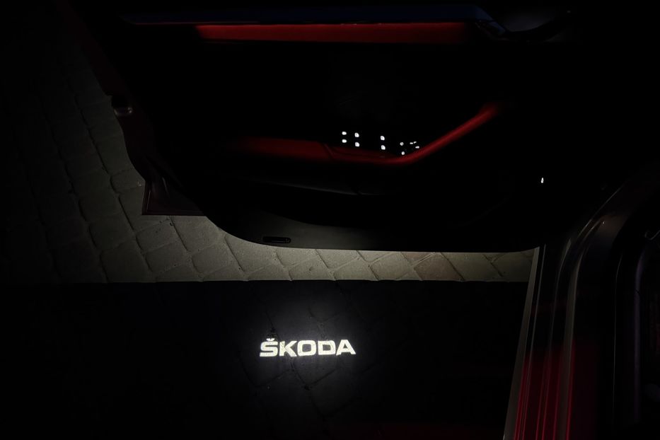 Продам Skoda Octavia А8 2.0 TDI 150к.с АТ FULL LED 2021 года в Львове