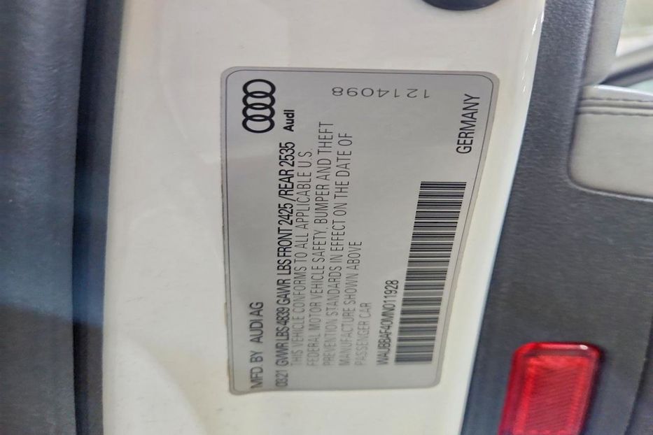 Продам Audi A4 Premium Plus 40  1928 2021 года в Львове