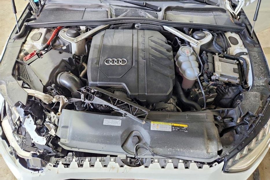 Продам Audi A4 Premium Plus 40  1928 2021 года в Львове