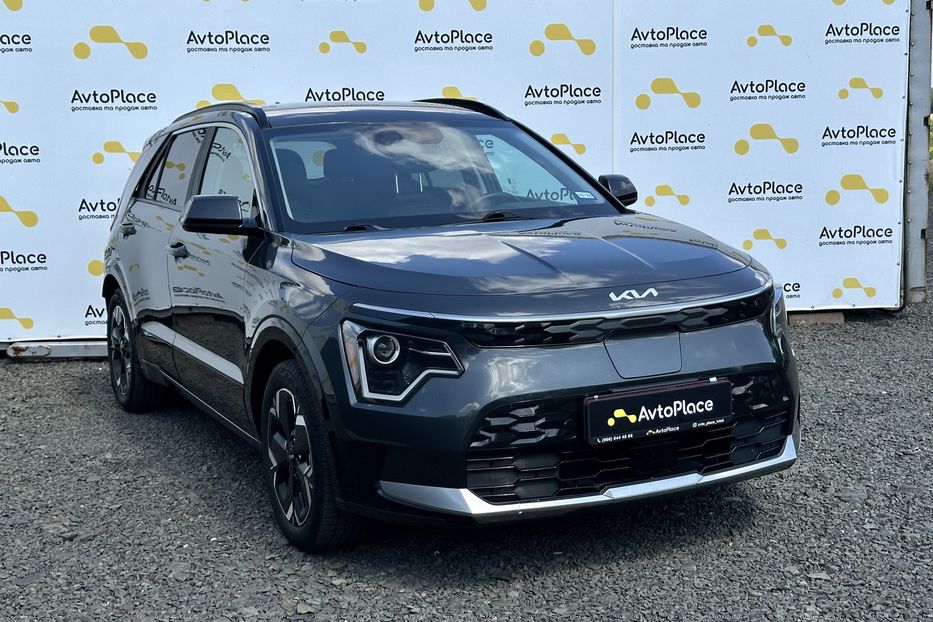 Продам Kia Niro 64 квт 2023 года в Луцке