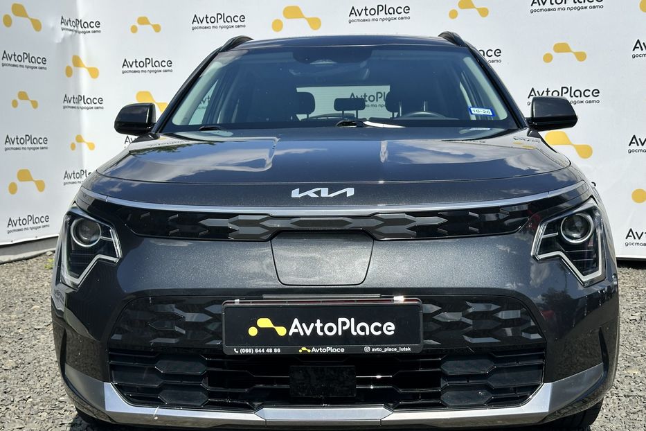Продам Kia Niro 64 квт 2023 года в Луцке