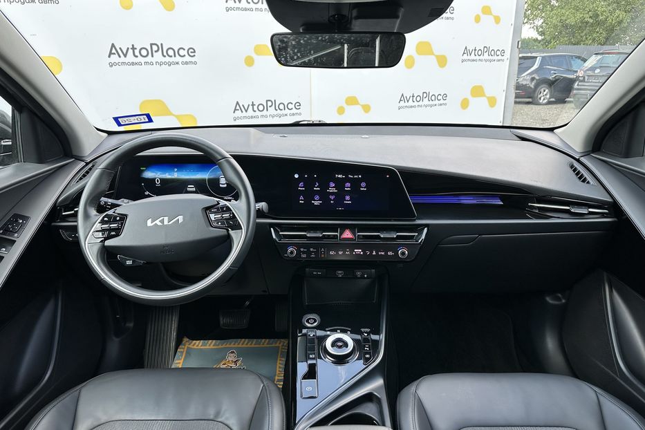 Продам Kia Niro 64 квт 2023 года в Луцке
