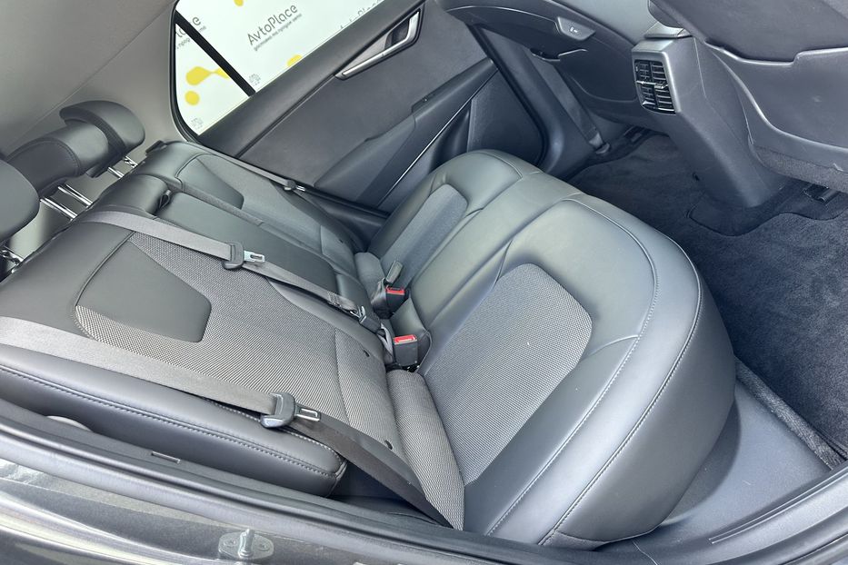 Продам Kia Niro 64 квт 2023 года в Луцке