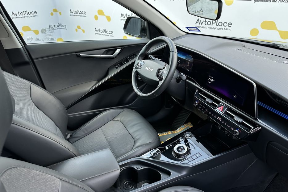 Продам Kia Niro 64 квт 2023 года в Луцке