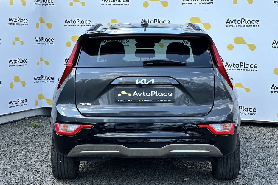 Продам Kia Niro 64 квт 2023 года в Луцке