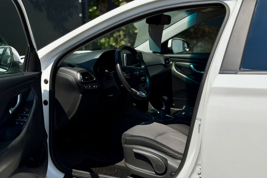 Продам Hyundai i30  2017 года в Киеве