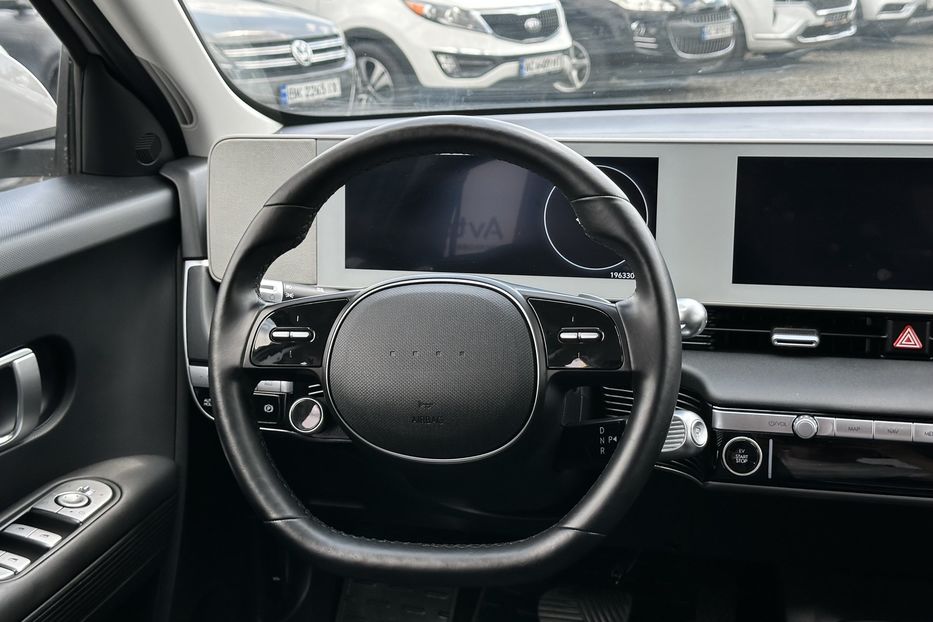 Продам Hyundai Ioniq 77 квт 2023 года в Луцке