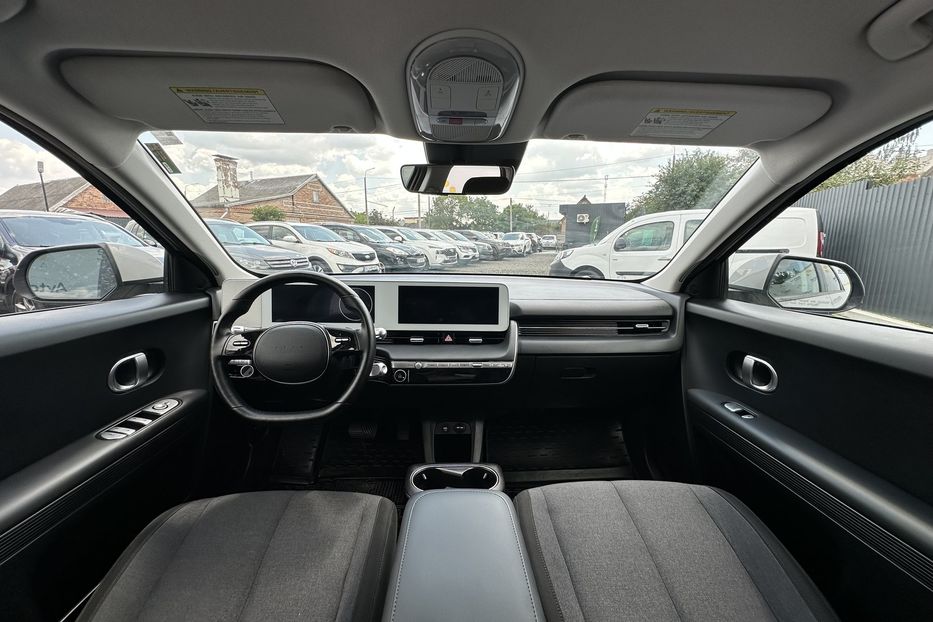 Продам Hyundai Ioniq 77 квт 2023 года в Луцке