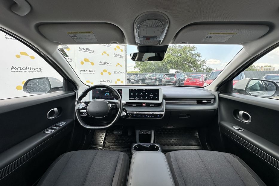 Продам Hyundai Ioniq 77 квт 2023 года в Луцке