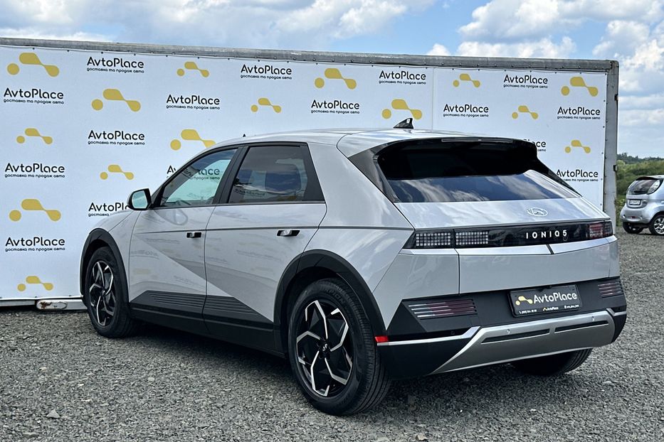 Продам Hyundai Ioniq 77 квт 2023 года в Луцке