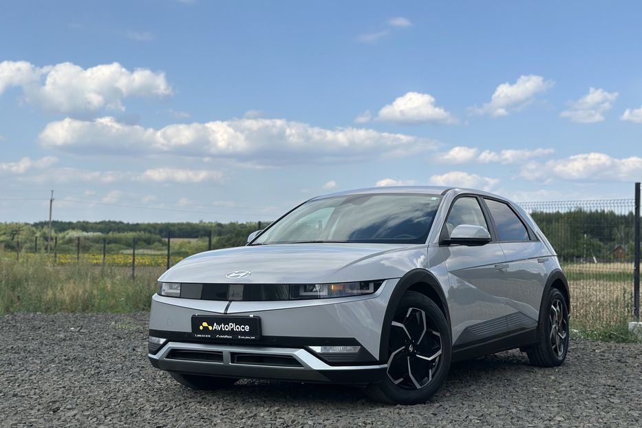 Продам Hyundai Ioniq 77 квт 2023 года в Луцке