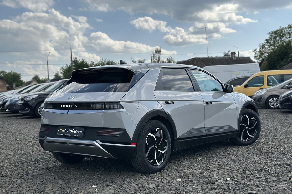 Продам Hyundai Ioniq 77 квт 2023 года в Луцке