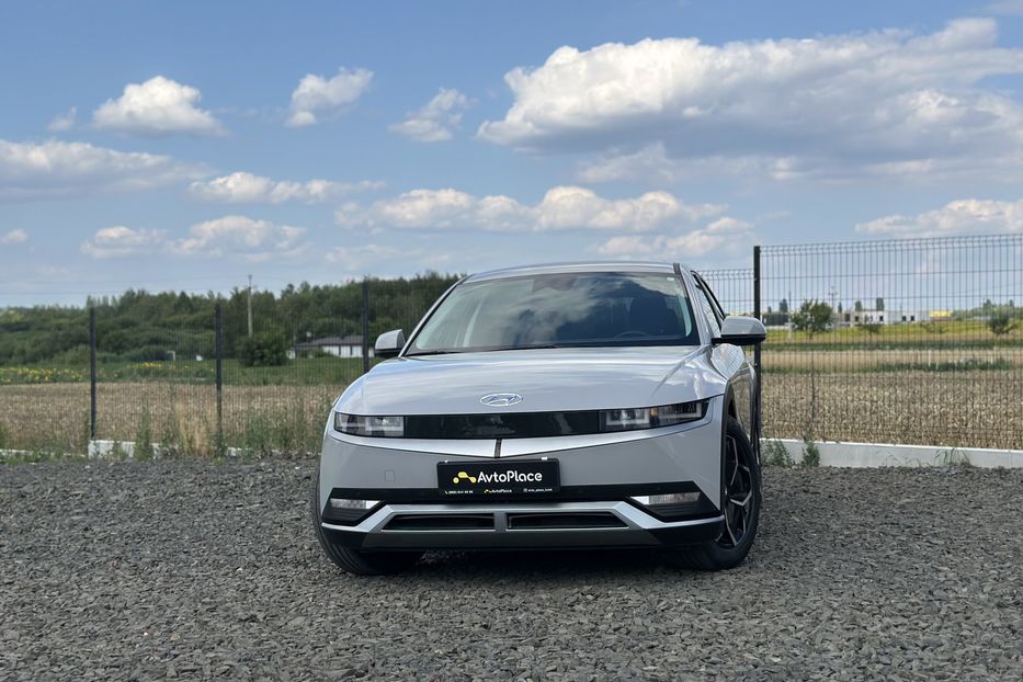 Продам Hyundai Ioniq 77 квт 2023 года в Луцке