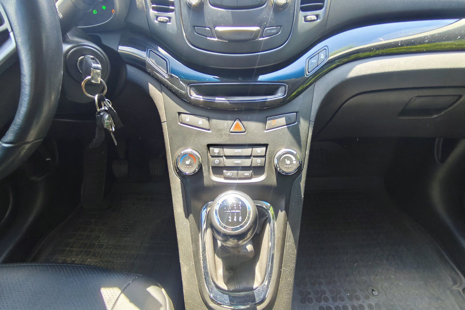 Продам Chevrolet Orlando 2014 года в Киеве