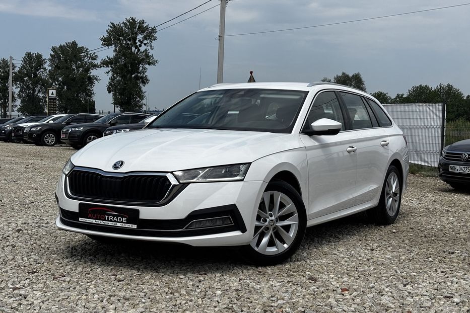 Продам Skoda Octavia A8 2022 года в Львове