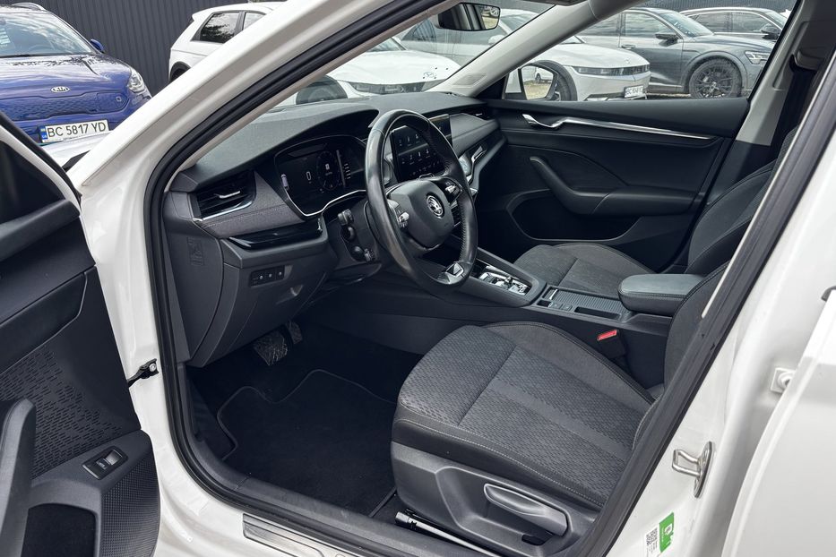 Продам Skoda Octavia A8 2022 года в Львове
