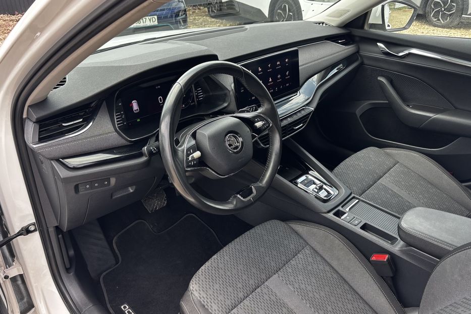 Продам Skoda Octavia A8 2022 года в Львове
