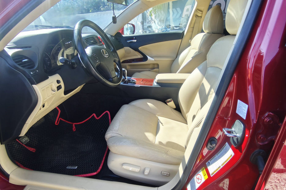 Продам Lexus IS 250 250 AT (208 к.с.) AWD 2008 года в Киеве