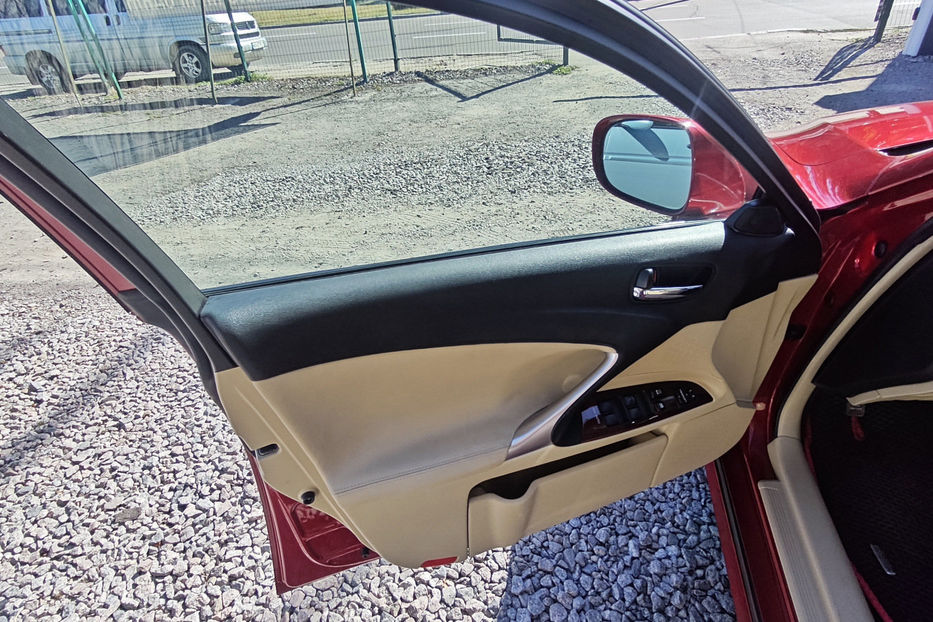 Продам Lexus IS 250 250 AT (208 к.с.) AWD 2008 года в Киеве