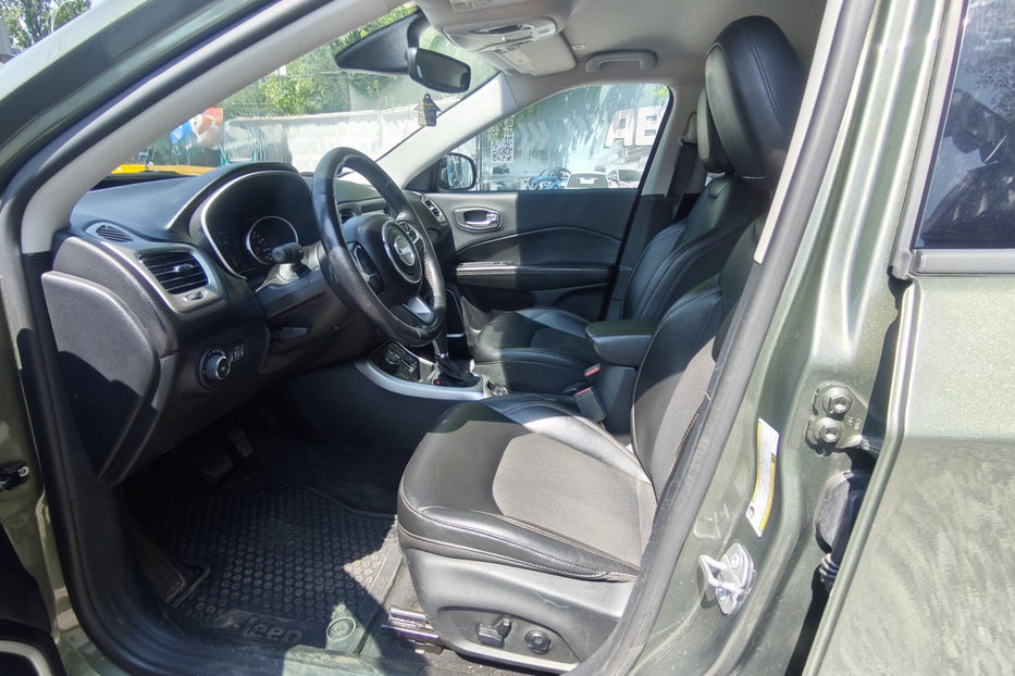 Продам Jeep Compass 2.4 9АТ (180 к.с.) AWD  2017 года в Киеве