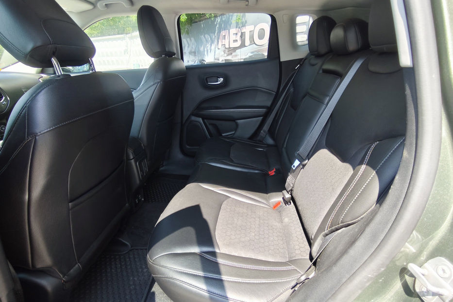 Продам Jeep Compass 2.4 9АТ (180 к.с.) AWD  2017 года в Киеве