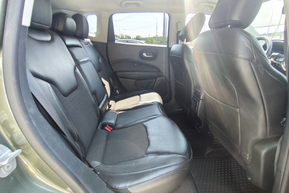 Продам Jeep Compass 2.4 9АТ (180 к.с.) AWD  2017 года в Киеве
