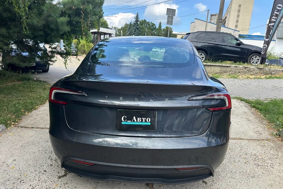 Продам Tesla Model 3 82.5 кВ 2025 года в Черновцах