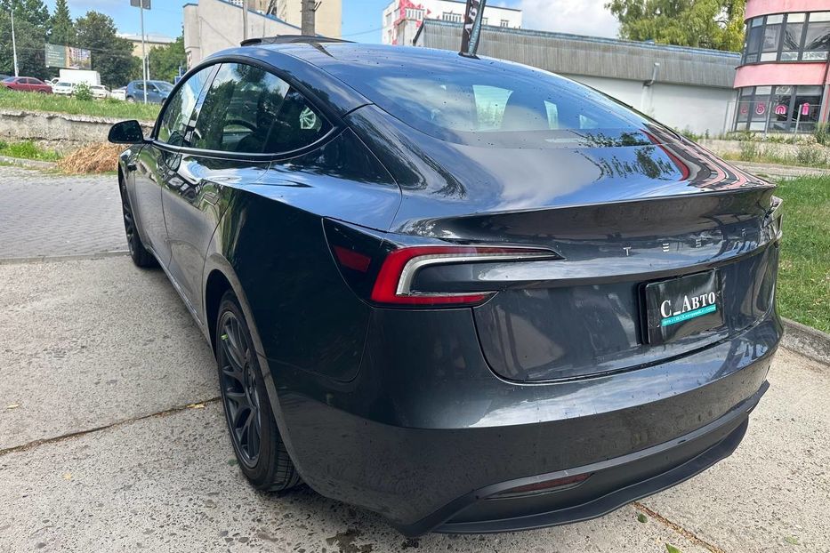 Продам Tesla Model 3 82.5 кВ 2025 года в Черновцах