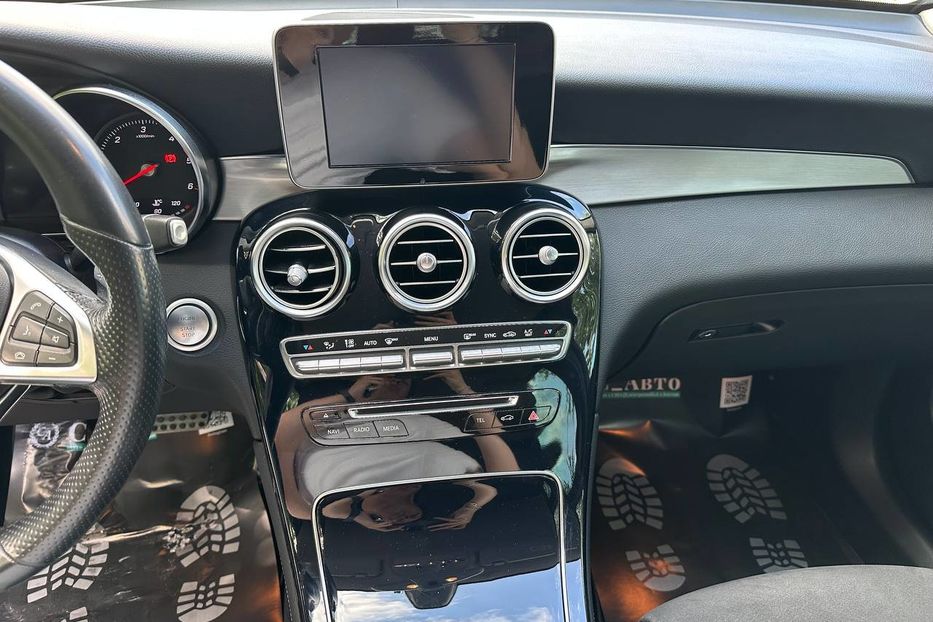 Продам Mercedes-Benz GLC-Class 220d 2017 года в Черновцах