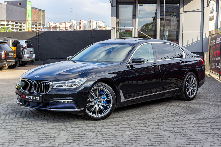 Продам BMW 750 Li Xdrive 2016 года в Киеве