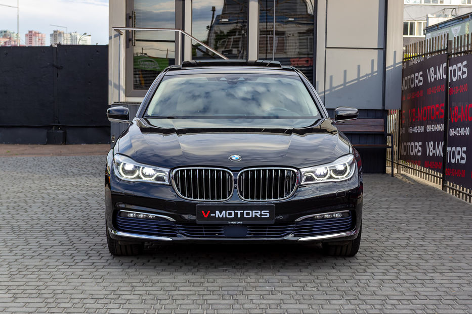 Продам BMW 750 Li Xdrive 2016 года в Киеве