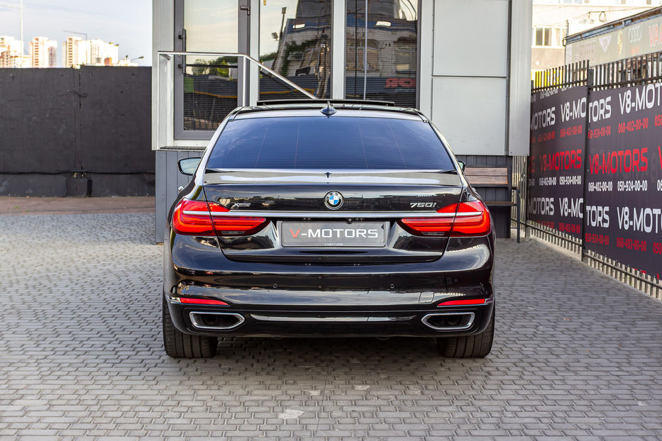 Продам BMW 750 Li Xdrive 2016 года в Киеве