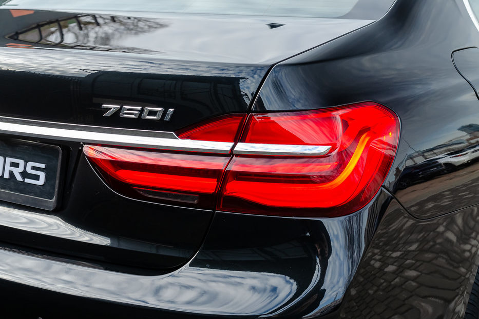 Продам BMW 750 Li Xdrive 2016 года в Киеве