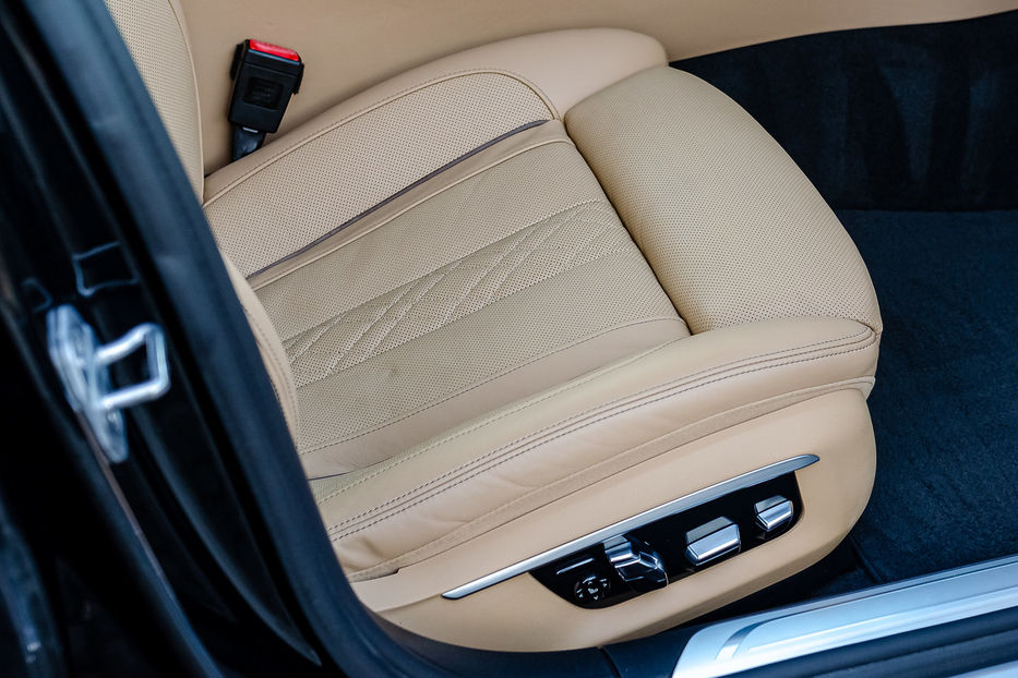 Продам BMW 750 Li Xdrive 2016 года в Киеве