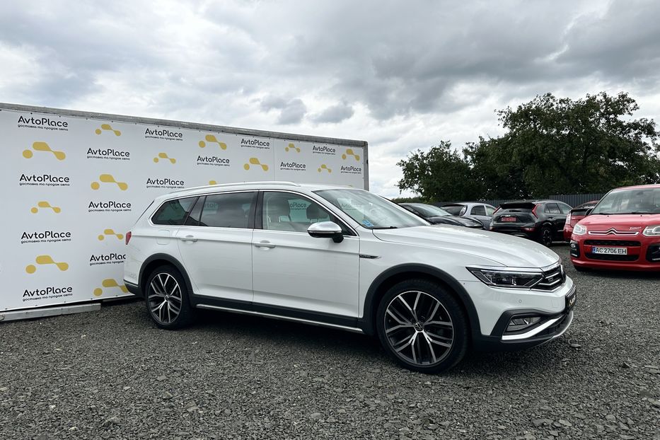 Продам Volkswagen Passat Alltrack 2020 года в Луцке