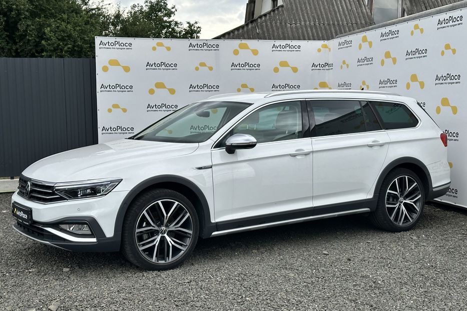 Продам Volkswagen Passat Alltrack 2020 года в Луцке
